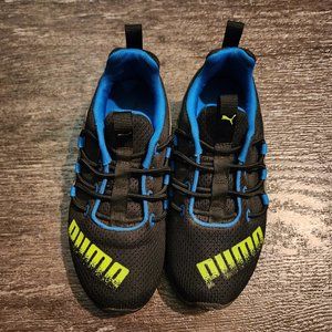 Kids Puma shoes